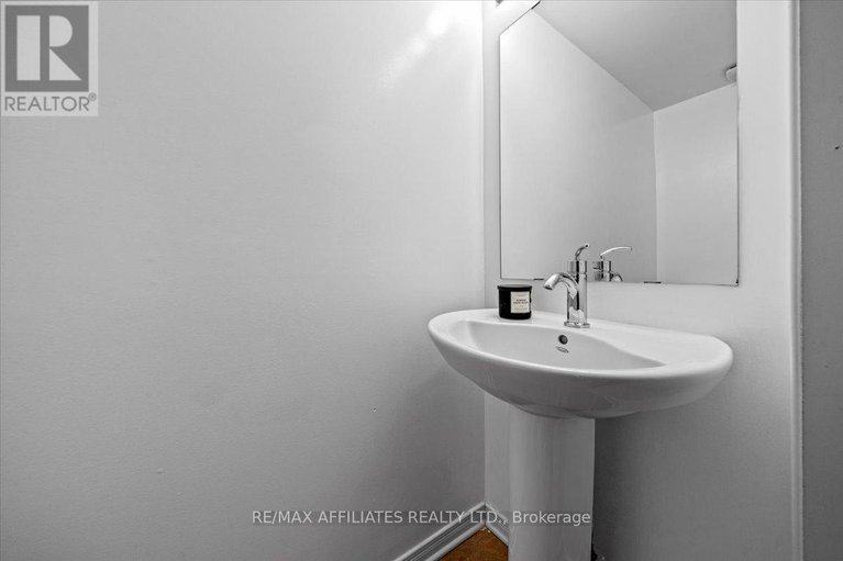 28223631/1028-pampero-crescent/stittsville-north/ottawa/ontario/K2S0N4_9