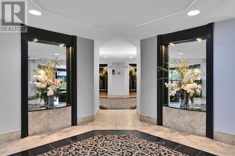 28331296/1808-1081-ambleside-drive/woodroffe/ottawa/ontario/K2B8C8_29