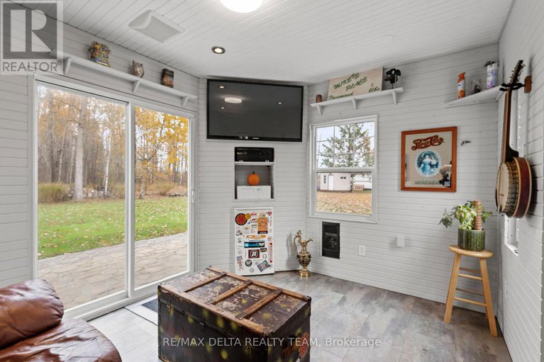 29027836/1099-des-erables-court/clarencerockland-twp/clarence-rockland/ontario/K4K1K9_29