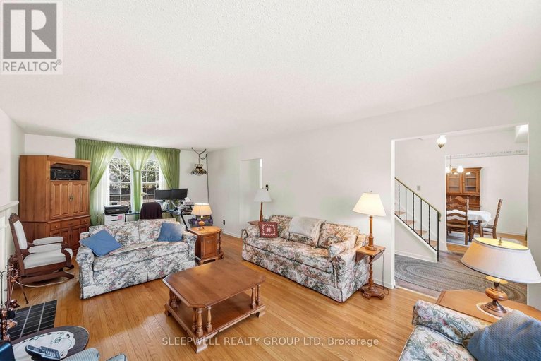 29639418/91-country-lane-w/glencairnhazeldean/ottawa/ontario/K2L1J4_4