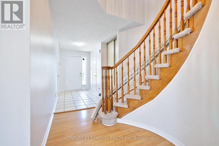 28413504/861-karsh-drive/hunt-club-park/ottawa/ontario/K1G4T9_16