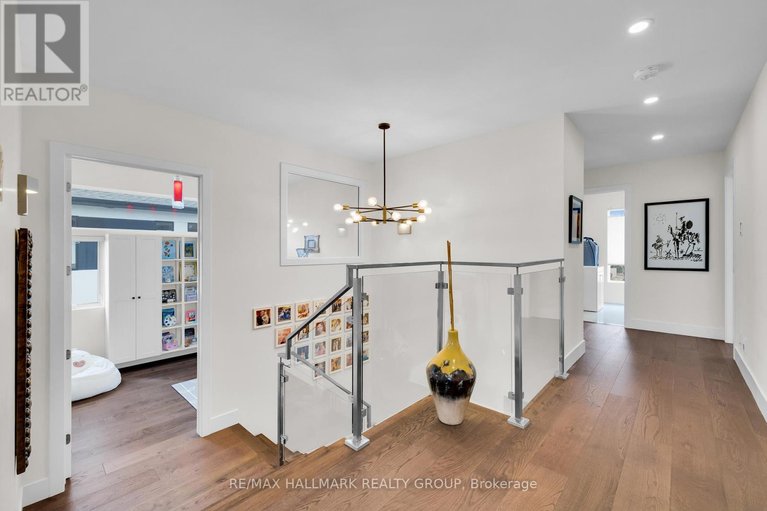 29577966/1976-lenester-avenue/mckellar-heightsglabar-park/ottawa/ontario/K2A1J9_21