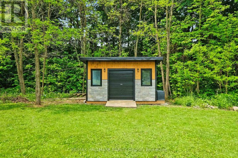 28552102/1430-royal-maple-drive/cumberland-ridge/ottawa/ontario/K4C1B5_47