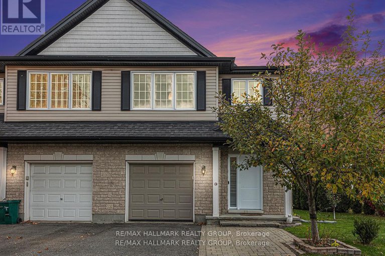 29053447/4220-kelly-farm-drive/blossom-parkkemp-parkfindlay-creek/ottawa/ontario/K1T0A5_1