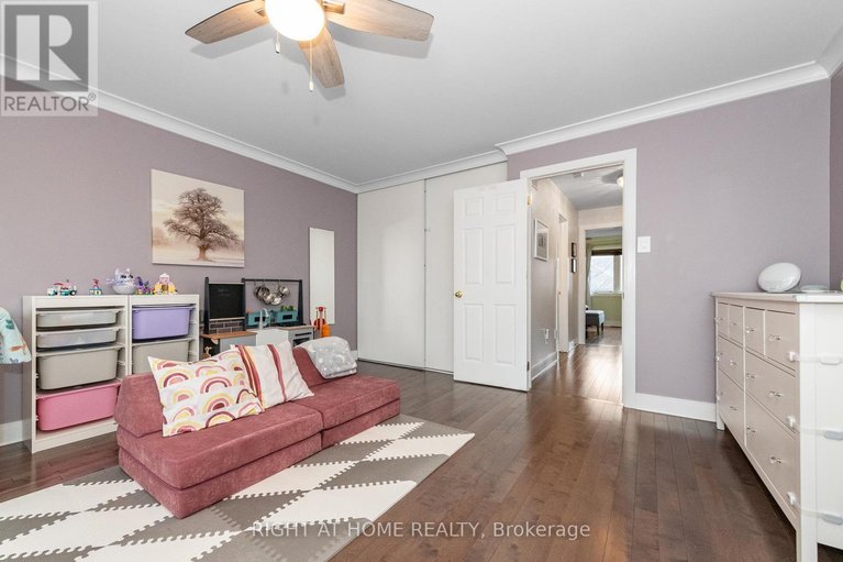 29599852/212-rutgers-private/central-park/ottawa/ontario/K2C4G7_24