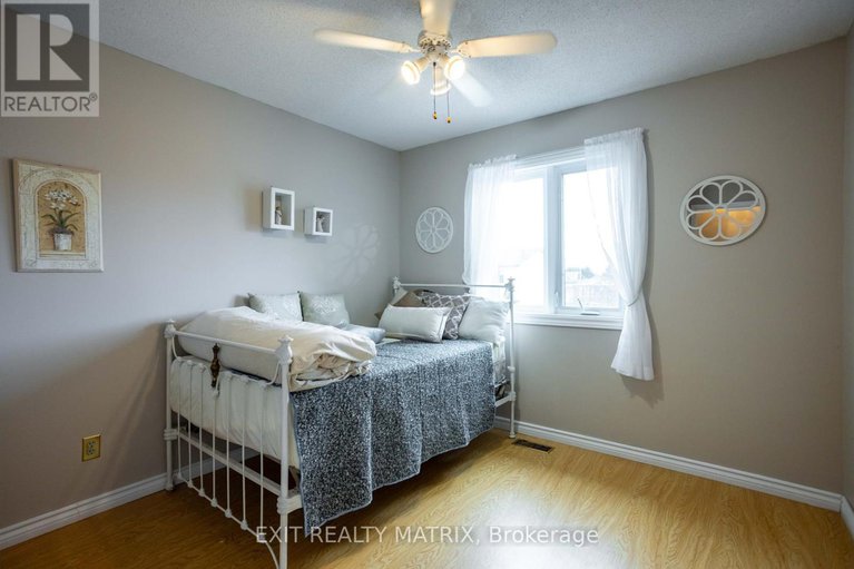 28213004/124-menard-street/embrun/russell/ontario/K0A1W1_32