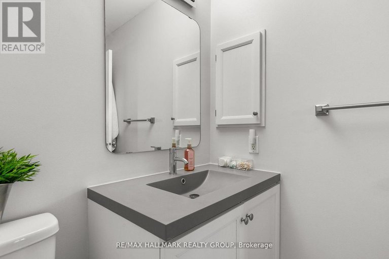 28990244/31-saddlesmith-circle/emerald-meadowstrailwest/ottawa/ontario/K2M2Y8_20