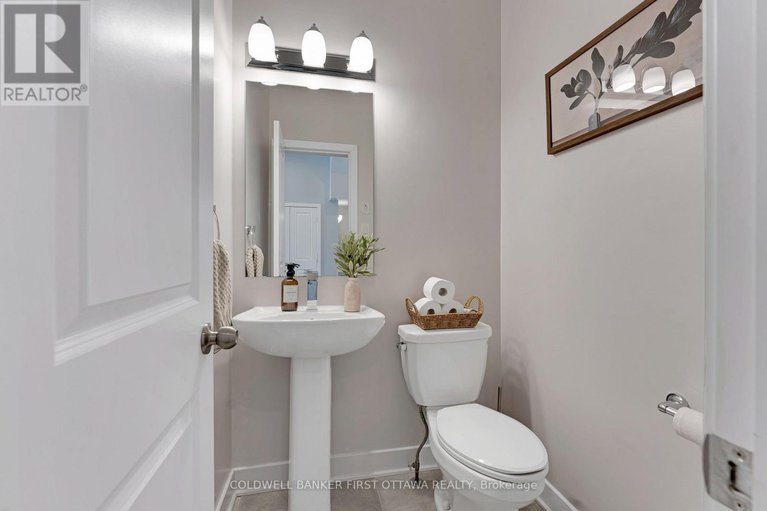 29352953/422-markdale-terrace/riverside-southgloucester-glen/ottawa/ontario/K4M0E2_16