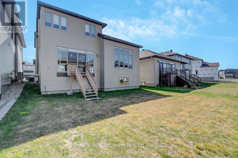 28778492/275-ginebik-way/blossom-parkkemp-parkfindlay-creek/ottawa/ontario/K1X0H5_46