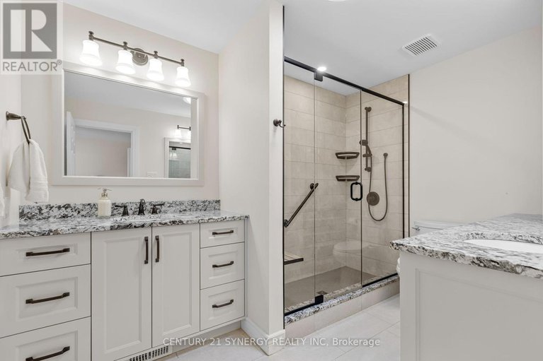 28556678/1525-senateurs-way/fallingbrookpineridge/ottawa/ontario/K4A4A3_23
