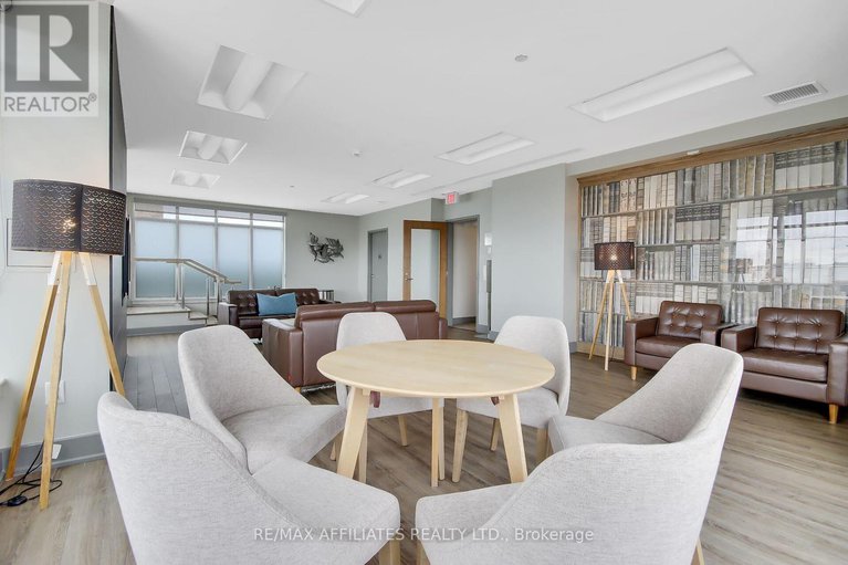 28771940/310-b-7-marquette-avenue/vanier/ottawa/ontario/K1L8A7_19