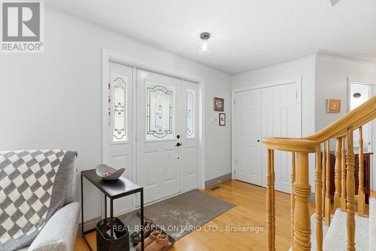 29463129/1585-becketts-creek-road/cumberland-west/ottawa/ontario/K4C1C8_5