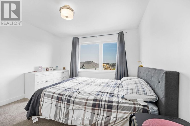 28657767/556-tahoe-heights/leitrim/ottawa/ontario/K1T0X5_26
