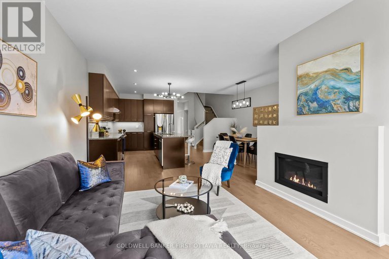 28598402/821-quartet-avenue/riverside-southgloucester-glen/ottawa/ontario/K1X0C4_11