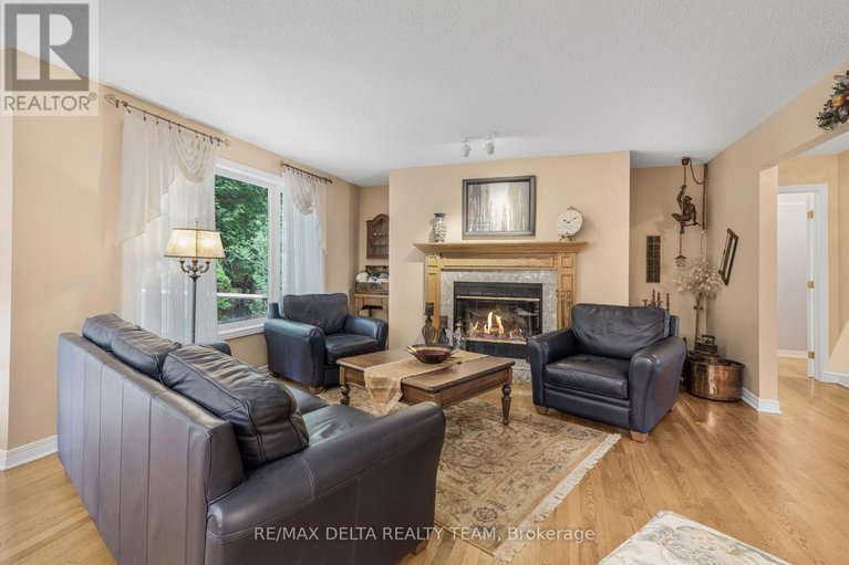 28348196/6316-elkwood-drive/greely/ottawa/ontario/K4P1N1_18