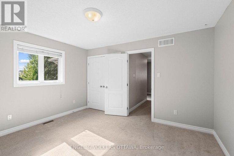 28760668/98-anfield-crescent-e/barrhaven-east/ottawa/ontario/K2G7B7_33