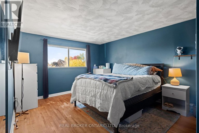 29028526/1229-cobden-road/queensway-terrace-southridgeview/ottawa/ontario/K2C2Z4_15