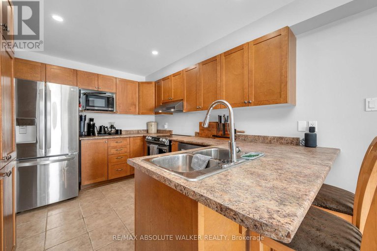 29392519/2351-glandriel-crescent/springridgeeast-village/ottawa/ontario/K4A4S8_14