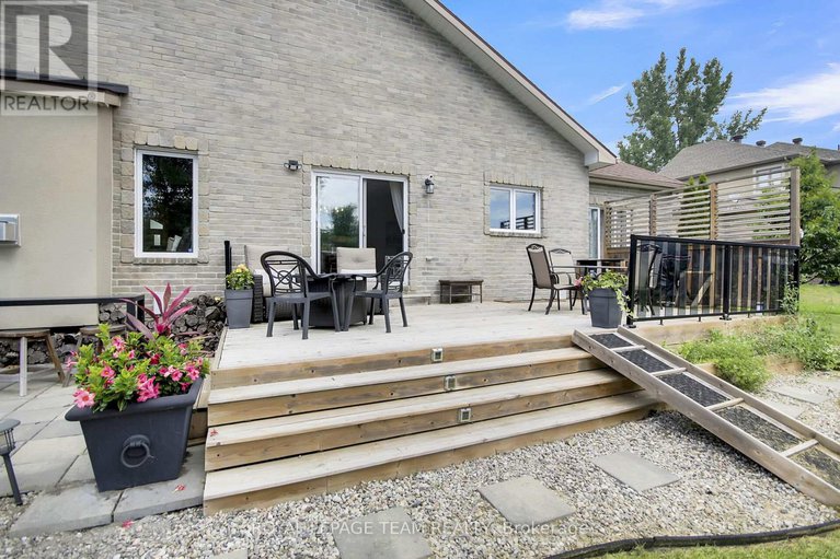 28723076/1484-cobe-terrace/kars/ottawa/ontario/K0A2E0_37