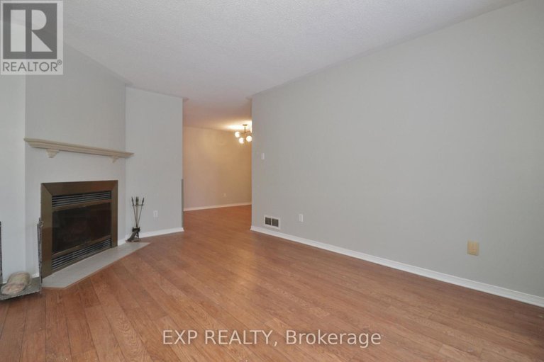 29113722/2127-lauzon-street/fallingbrookgardenway-south/ottawa/ontario/K4A3K7_9