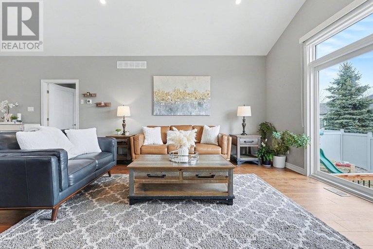 29469696/855-reaume-street/mississippi-mills-ramsay-twp/mississippi-mills/ontario/K0A1A0_12