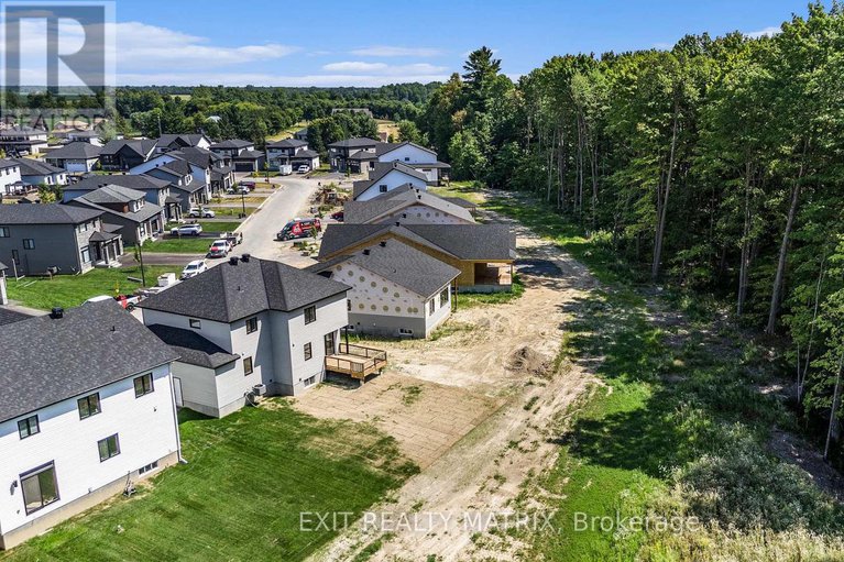 28728484/1355-fribourg-street/embrun/russell/ontario/K0A1W0_17