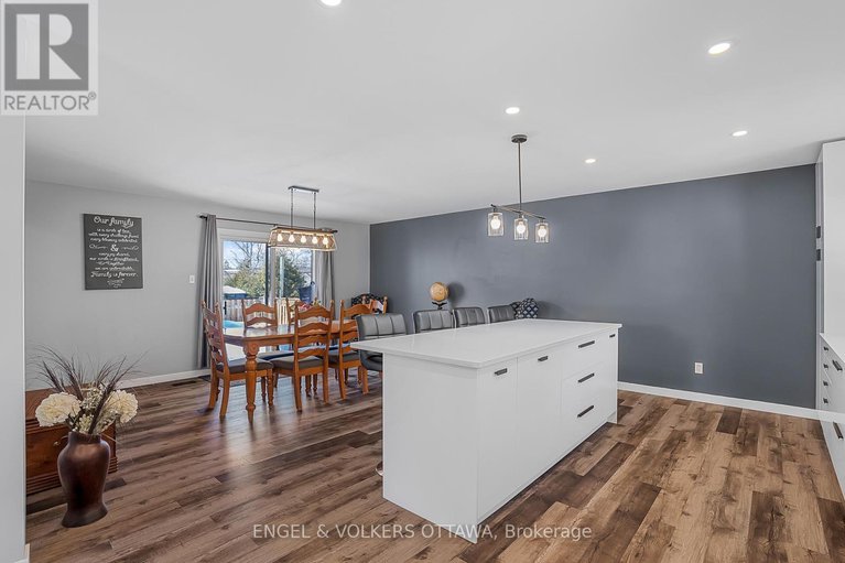 28810905/1427-rosebella-avenue/blossom-parkkemp-parkfindlay-creek/ottawa/ontario/K1T1E5_17