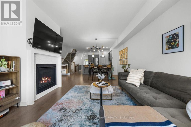 28984522/54-bergschrund-walk/mer-bleuebradley-estatesanderson-park/ottawa/ontario/K1W0P9_13