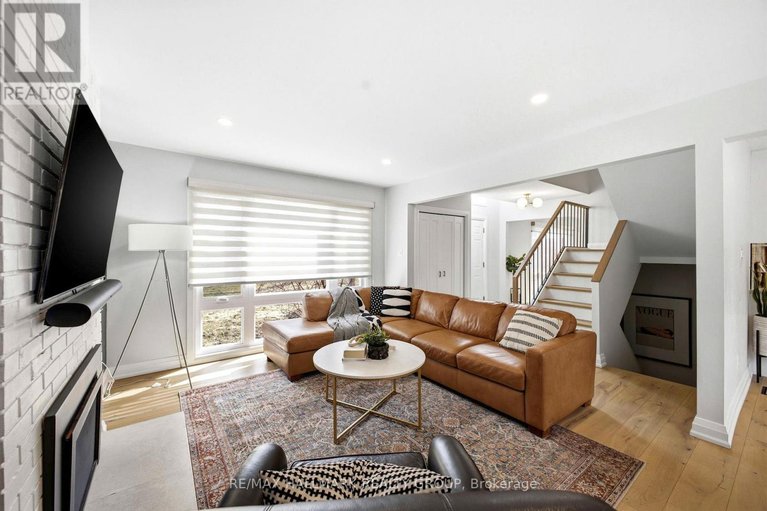 29610195/57-kingsford-court/beaverbrook/ottawa/ontario/K2K1T8_17