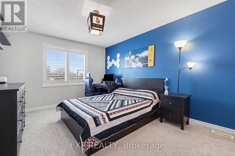 29597268/73-bristling-crescent/half-moon-bay/ottawa/ontario/K2J6C2_28