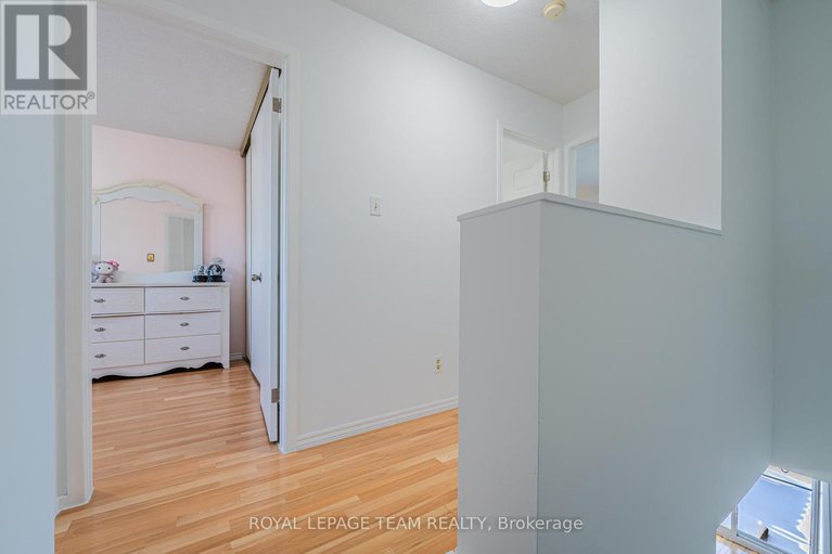 29296778/67-1347-perez-crescent/carson-grove/ottawa/ontario/K1J8T9_24