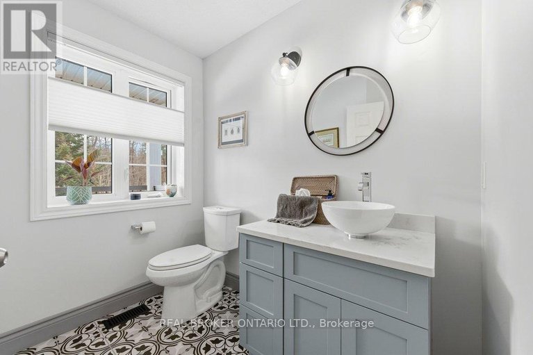 29463129/1585-becketts-creek-road/cumberland-west/ottawa/ontario/K4C1C8_18