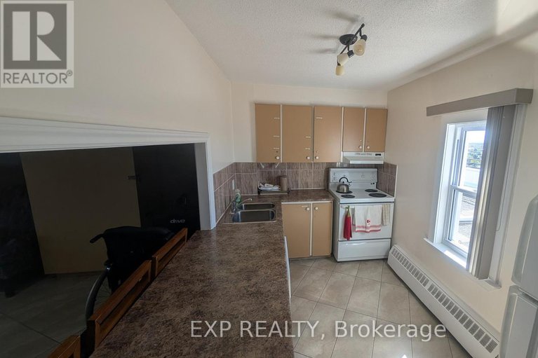 28890063/518-20-chesterton-drive/borden-farmstewart-farmcarleton-heightsparkwood-hills/ottawa/ontario/K2E6Z7_31