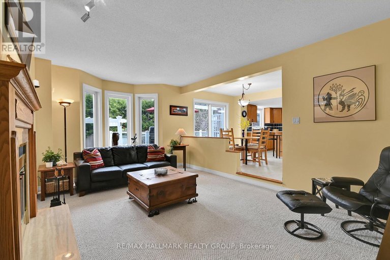 29674273/21-hime-crescent/hunt-club-park/ottawa/ontario/K1G4S1_13