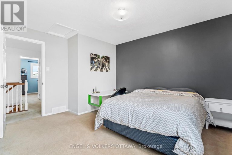 29176704/29-valley-ridge-street/borden-farmstewart-farmcarleton-heightsparkwood-hills/ottawa/ontario/K2E7W3_34