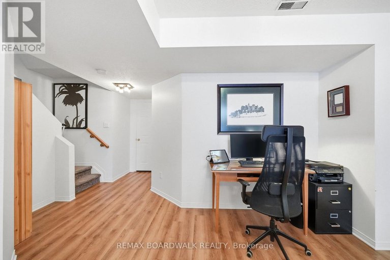 29595630/1600-henri-lauzon-street/chapel-hill/ottawa/ontario/K1C7R6_31