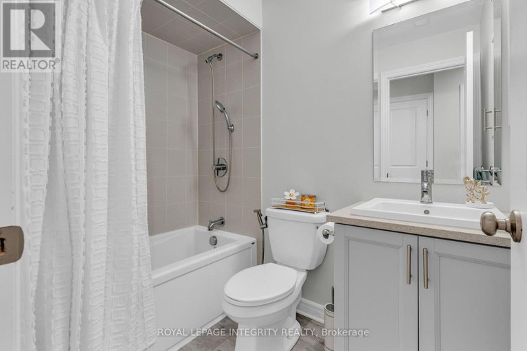 28545243/35-carabiner-private/mer-bleuebradley-estatesanderson-park/ottawa/ontario/K1W0L7_16
