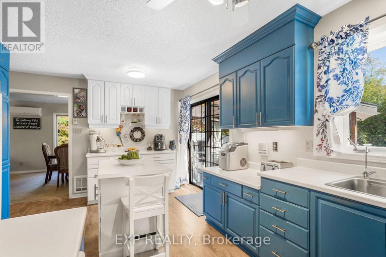 29094495/1887-canaan-road/clarencerockland-twp/clarence-rockland/ontario/K4K1K9_12