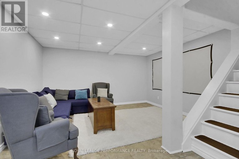 29638875/110-1770-cabaret-lane/fallingbrookpineridge/ottawa/ontario/K4A2G1_36