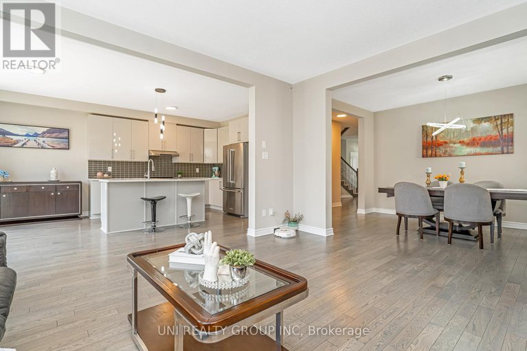 28595256/25-clonfadda-terrace/half-moon-bay/ottawa/ontario/K2J6E7_17