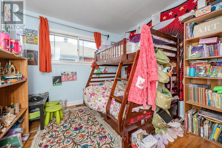 28537509/2421-iris-street/parkway-park/ottawa/ontario/K2C1C7_24