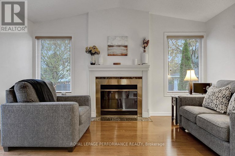 29090639/32-parklands-avenue/village-of-russell/russell/ontario/K4R1A2_22