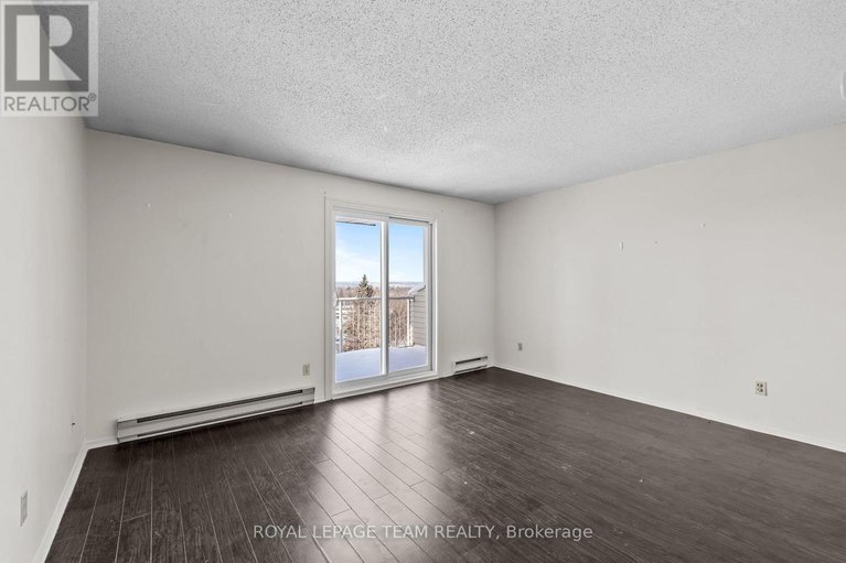 29343904/411-270-brittany-drive/viscount-alexander-park/ottawa/ontario/K1K4M3_4