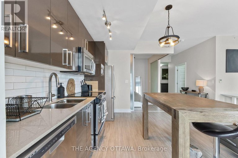28560591/406-118-holmwood-avenue/glebe/ottawa/ontario/K1S5J5_17