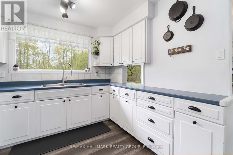 28617525/2088-burnstown-road/mcnabbraeside-twps/mcnabbraeside/ontario/K7V3Z4_15