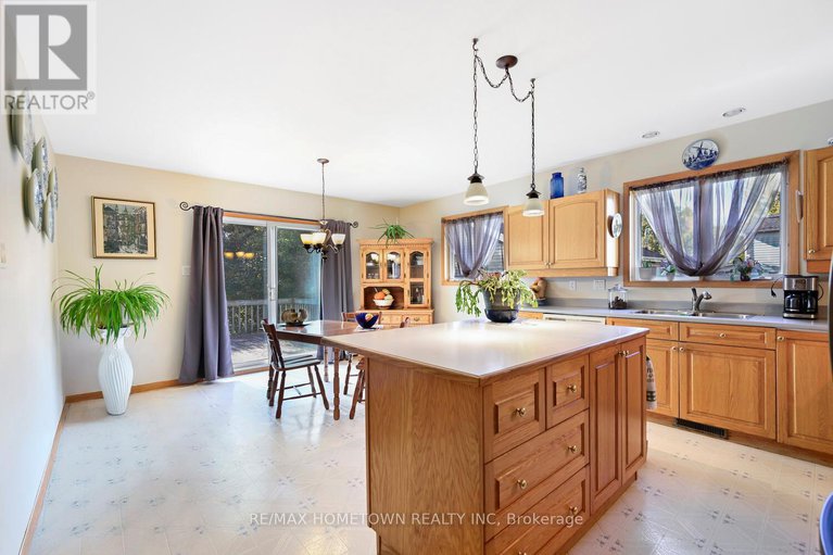 28970416/12402-county-road-18-road/south-dundas-williamsburgh-twp/south-dundas/ontario/K0C2H0_11