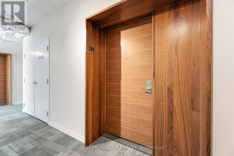 28408912/504-135-barrette-street/vanier/ottawa/ontario/K1L7Z9_2