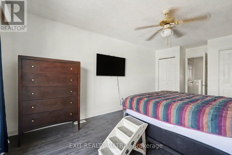 29680683/1864-lenester-avenue/mckellar-heightsglabar-park/ottawa/ontario/K2A3W8_16
