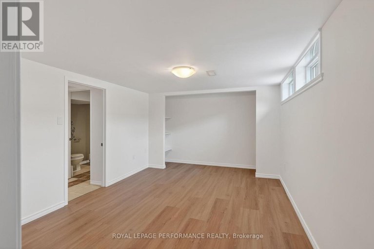 29574553/630-borthwick-avenue/castle-heightsrideau-high/ottawa/ontario/K1K2L9_32