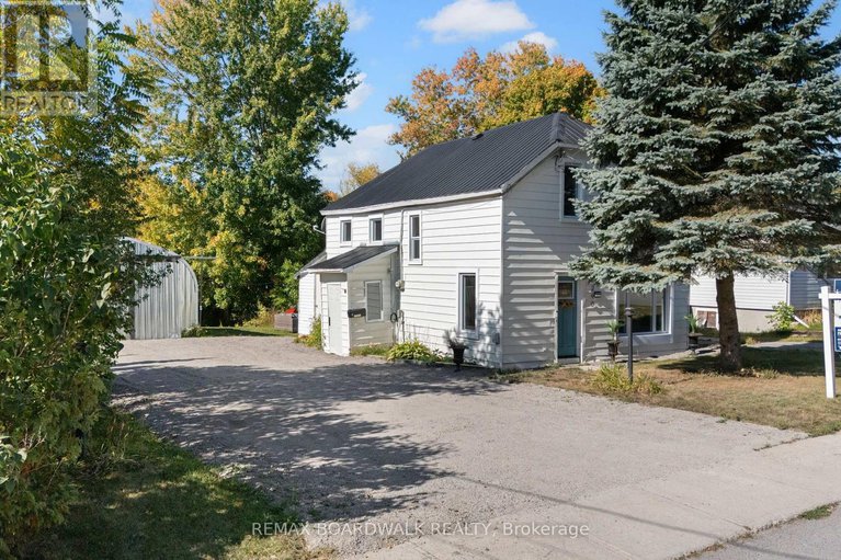 29210498/290-water-street/almonte/mississippi-mills/ontario/K0A1A0_39